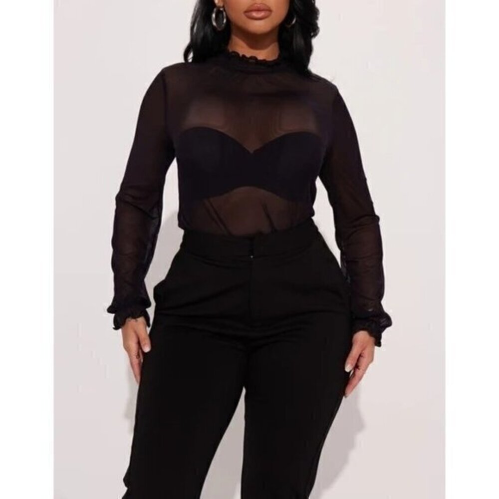Heart & Hips Mesh Mock Neck Black Top Size large RefFNB‎
